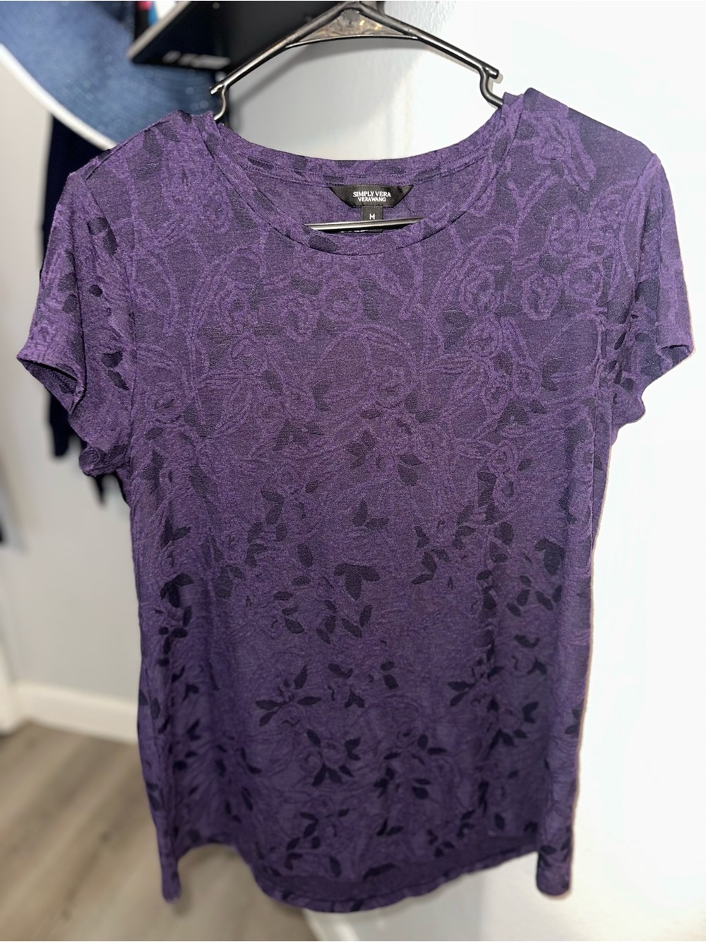Simply Vera Vera Wang Dark Purple Floral Short Sleeve Tee